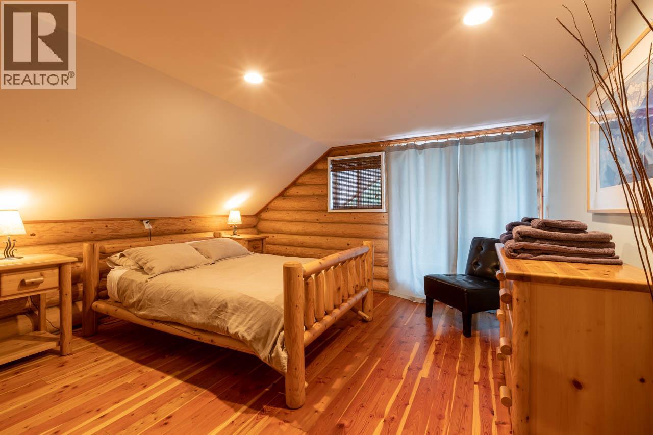823 CRANDALL Road - 9