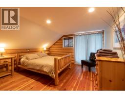 4pc Bathroom - 823 Crandall Road, Golden, BC V0A1H2 Photo 9