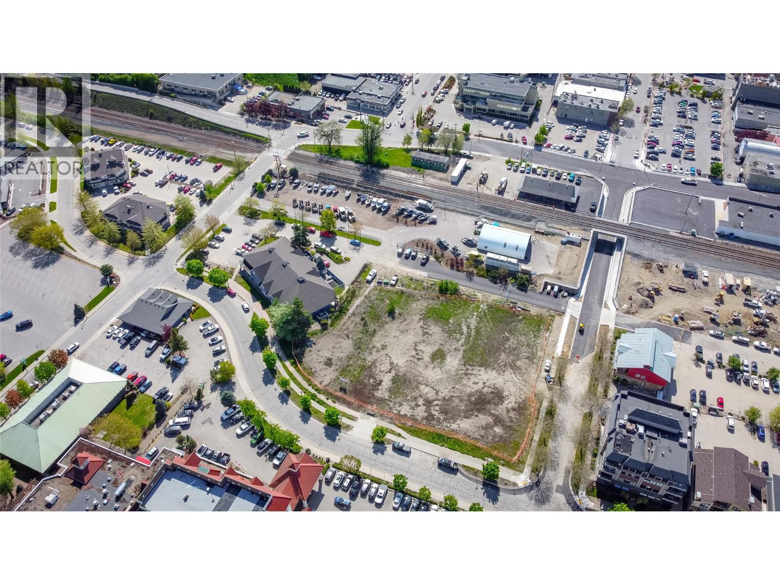  250 Harbourfront Drive Northeast, Salmon Arm