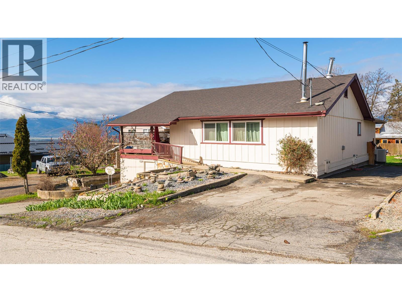 115 24th Avenue N - 2