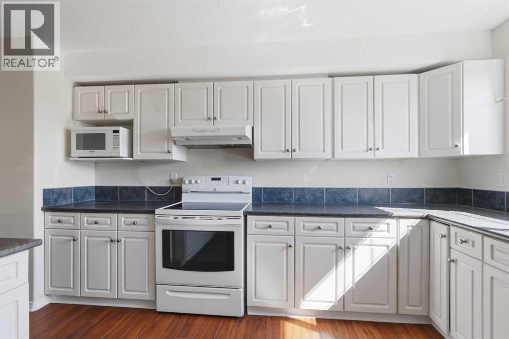 #10 220 Swanson Crescent - 14