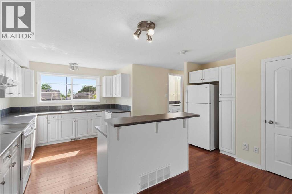 #10 220 Swanson Crescent - 15