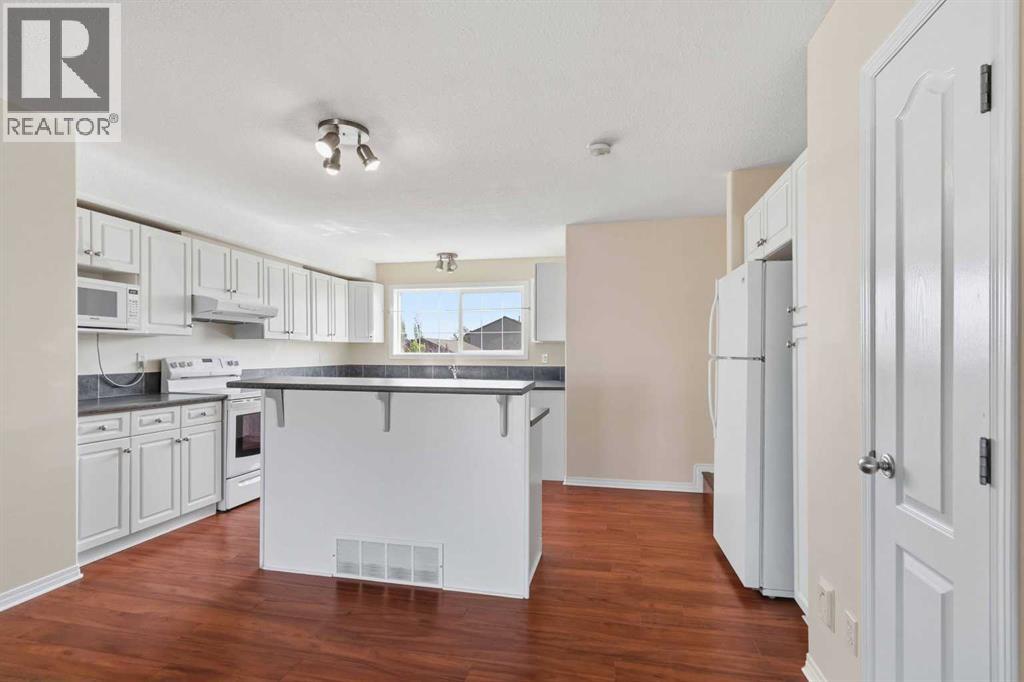 #10 220 Swanson Crescent - 12