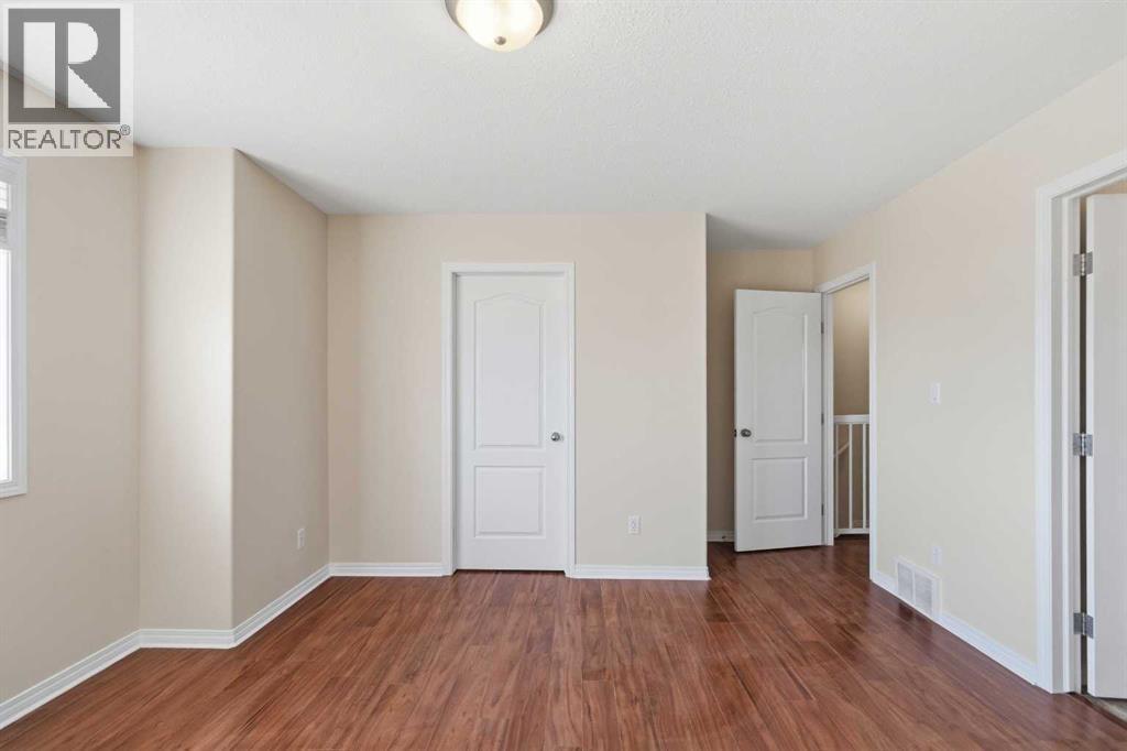 #10 220 Swanson Crescent - 22