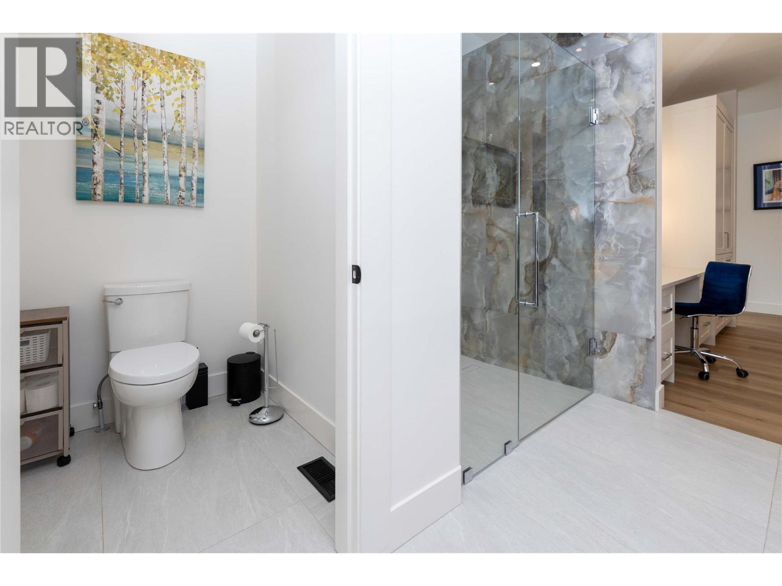 10202 Kalamalka Road - 21