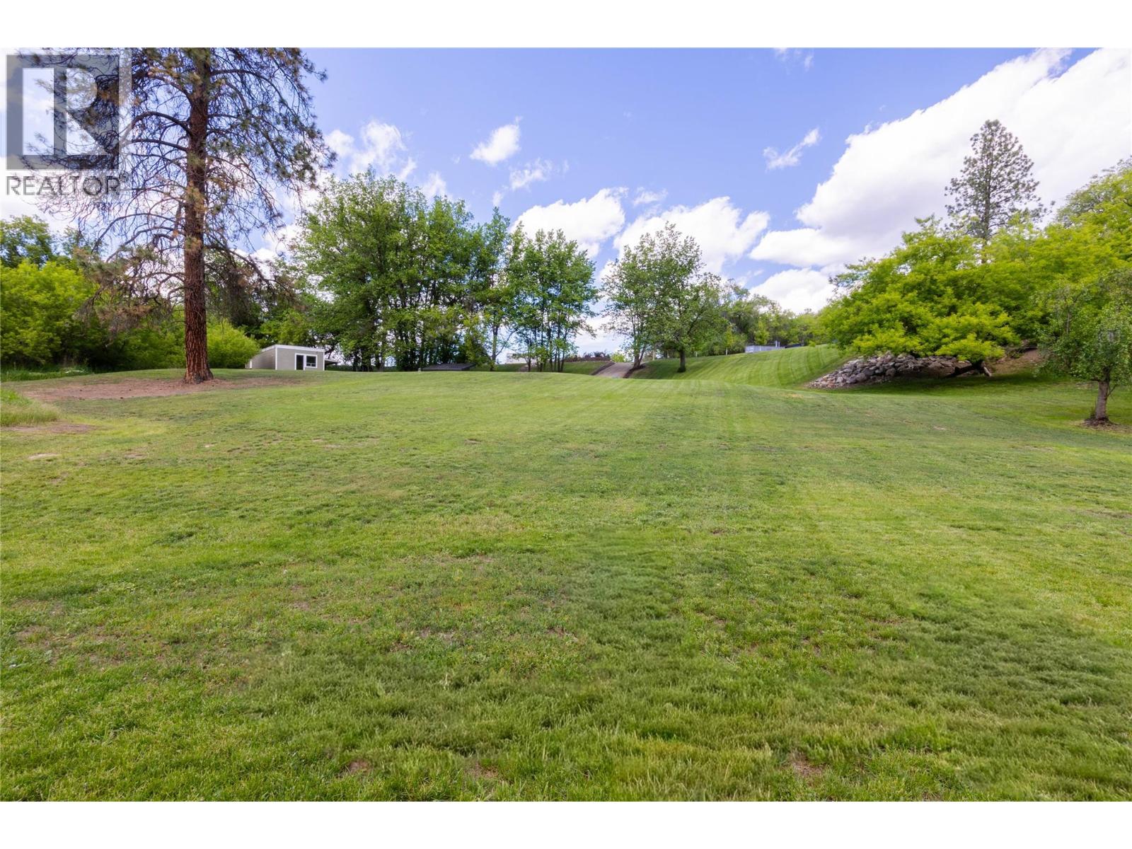 10202 Kalamalka Road - 42
