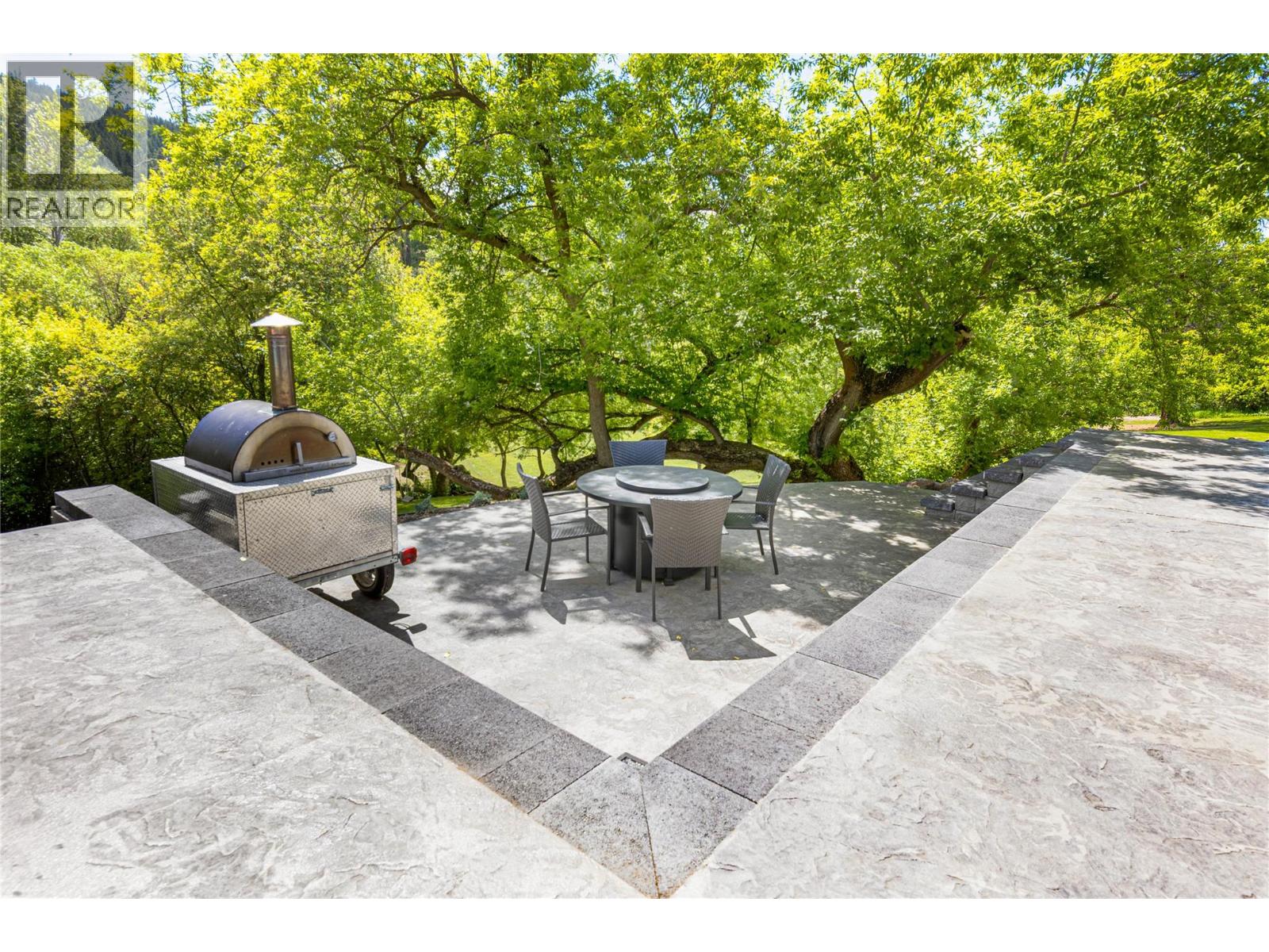 10202 Kalamalka Road - 33