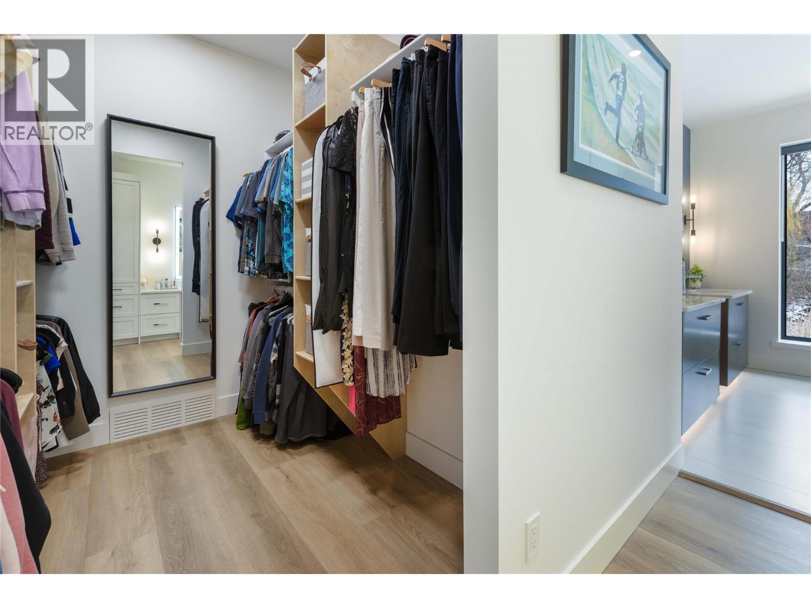 10202 Kalamalka Road - 23