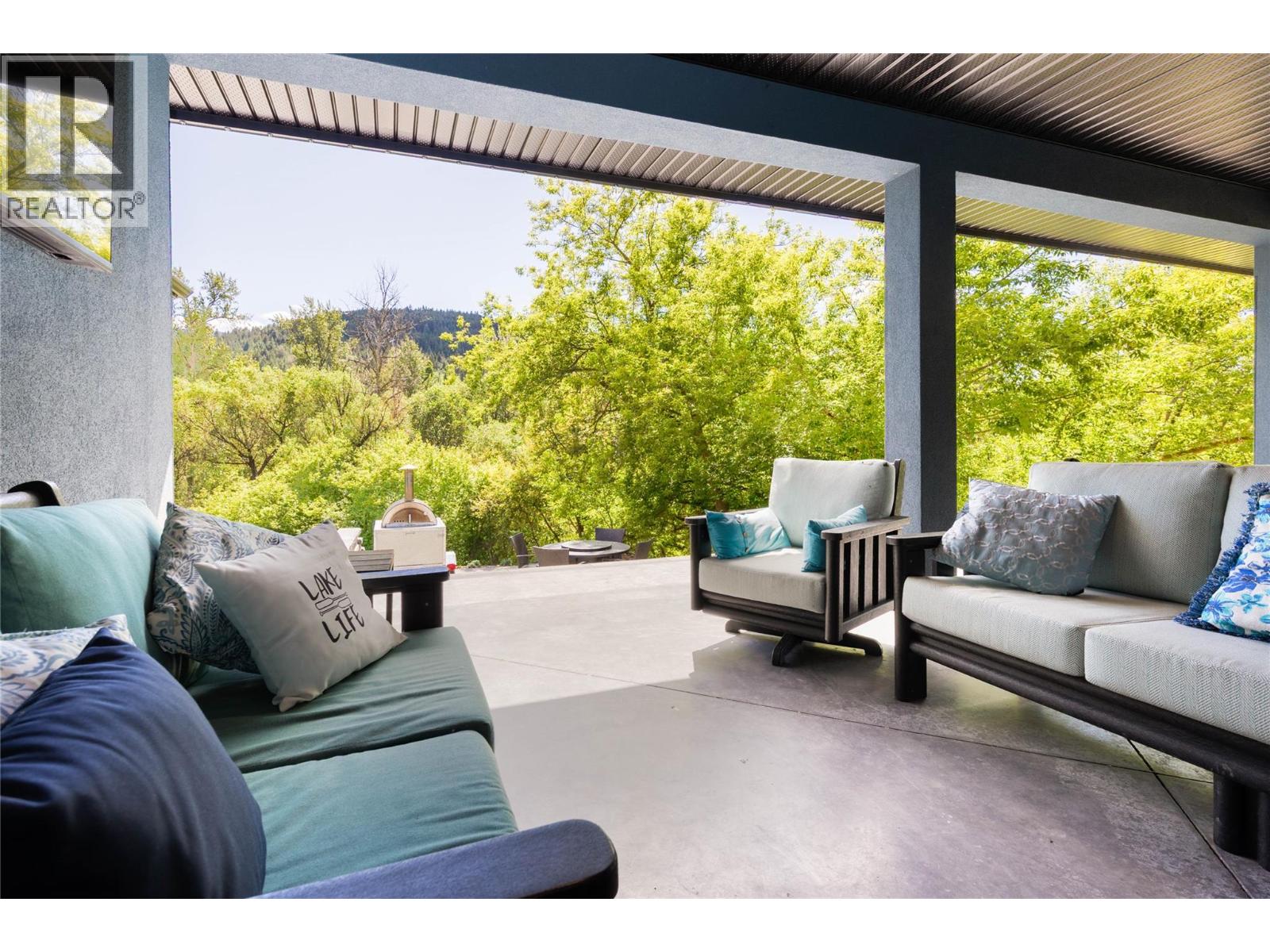 10202 Kalamalka Road - 31