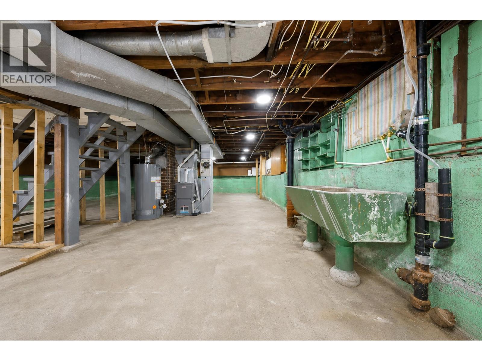4 Bed, 2 Bath House for Sale in Vancouver – 1225 W 26TH AVENUE, Vancouver – MLS# R3141489 - Image 32