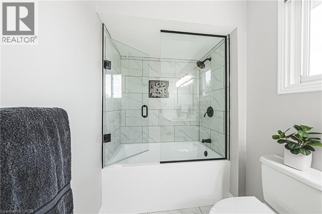 39 PARKWOOD Crescent - 26