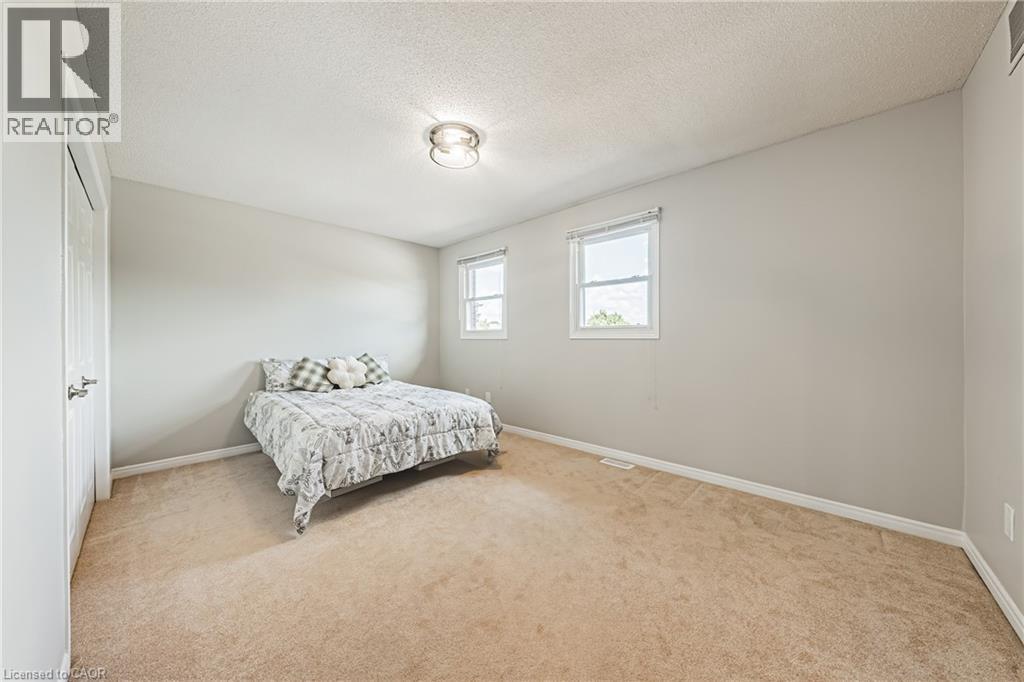 39 PARKWOOD Crescent - 28