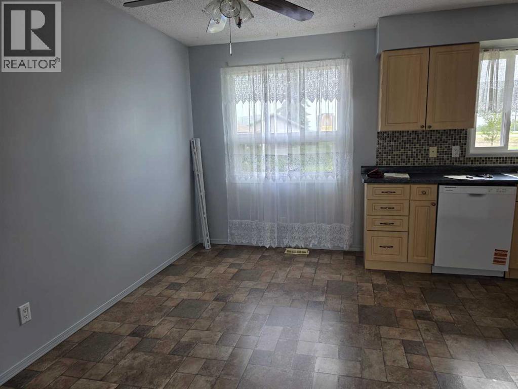 9102 99a Avenue — photo 12