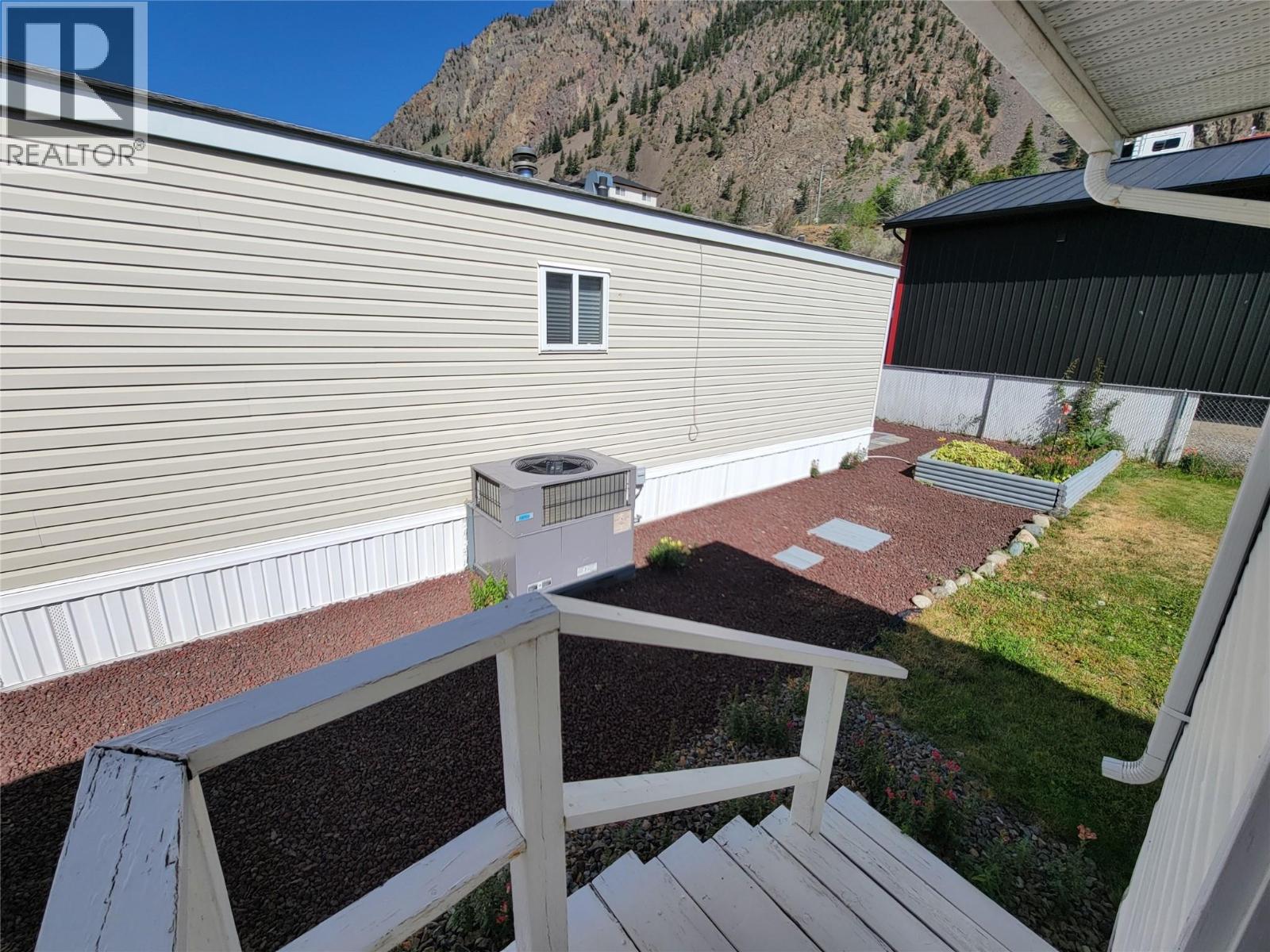 #2 622 Keremeos Bypass Road - 31