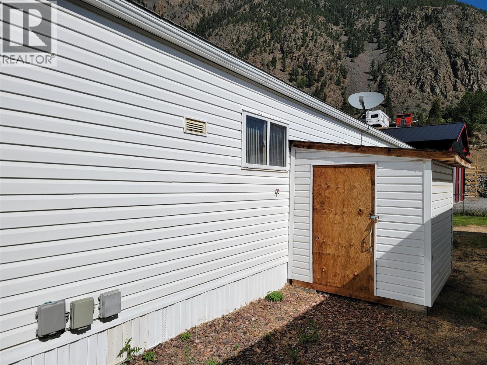 #2 622 Keremeos Bypass Road - 43