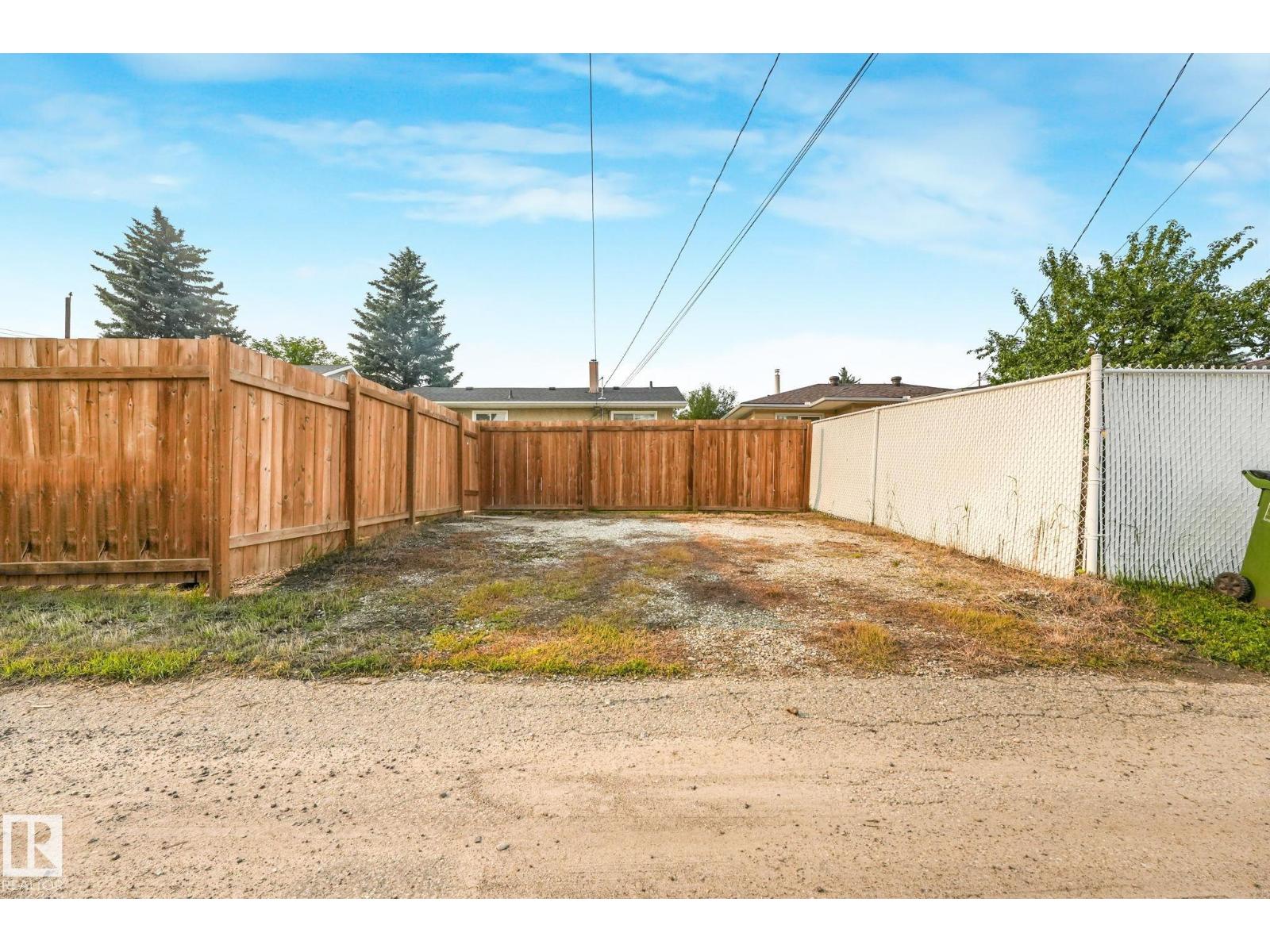 13307 133 AV NW - 8