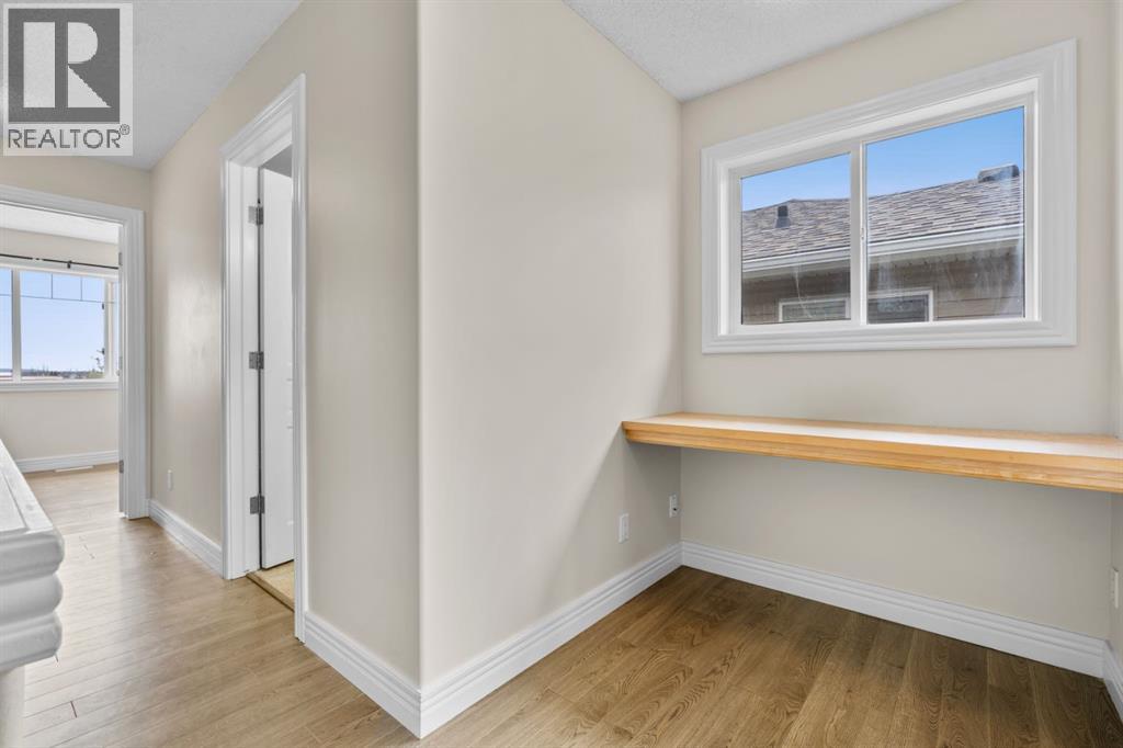 27 Bridleridge View SW - 18