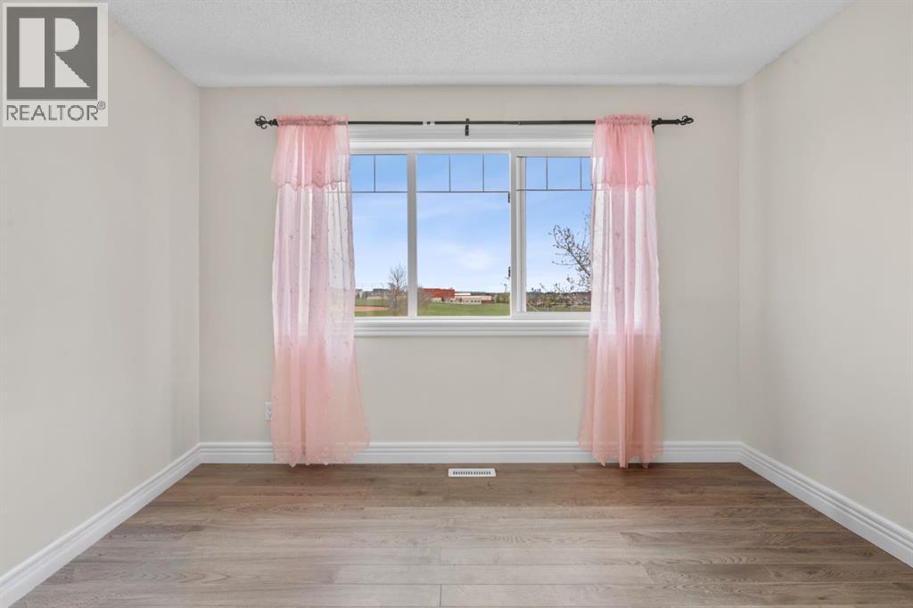 27 Bridleridge View SW - 23