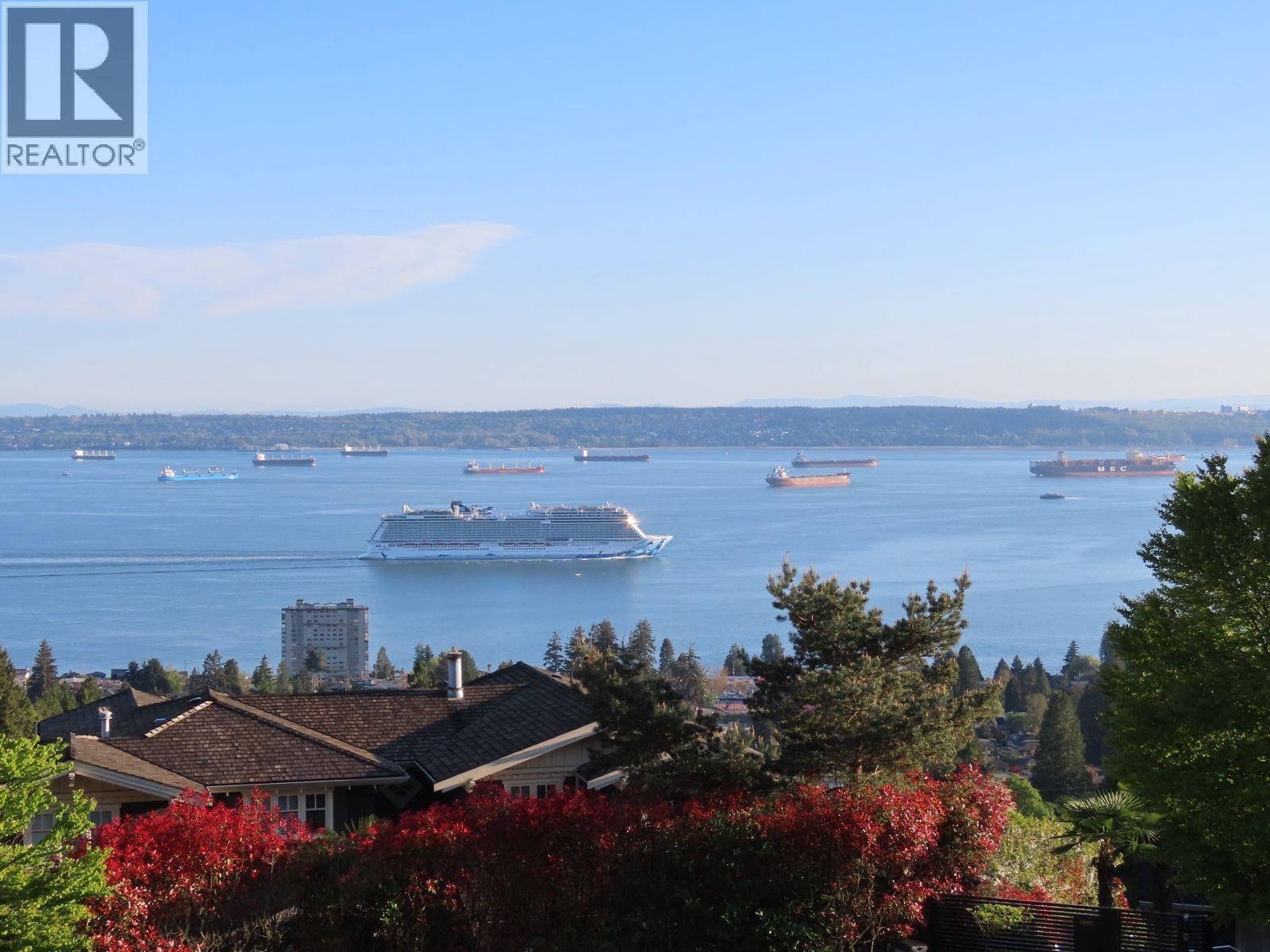2353 ORCHARD LANE, West Vancouver
