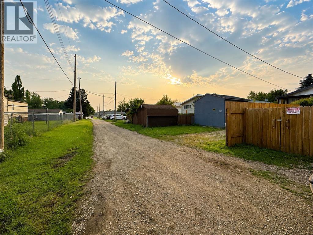 2119 23 Ave Close - 34