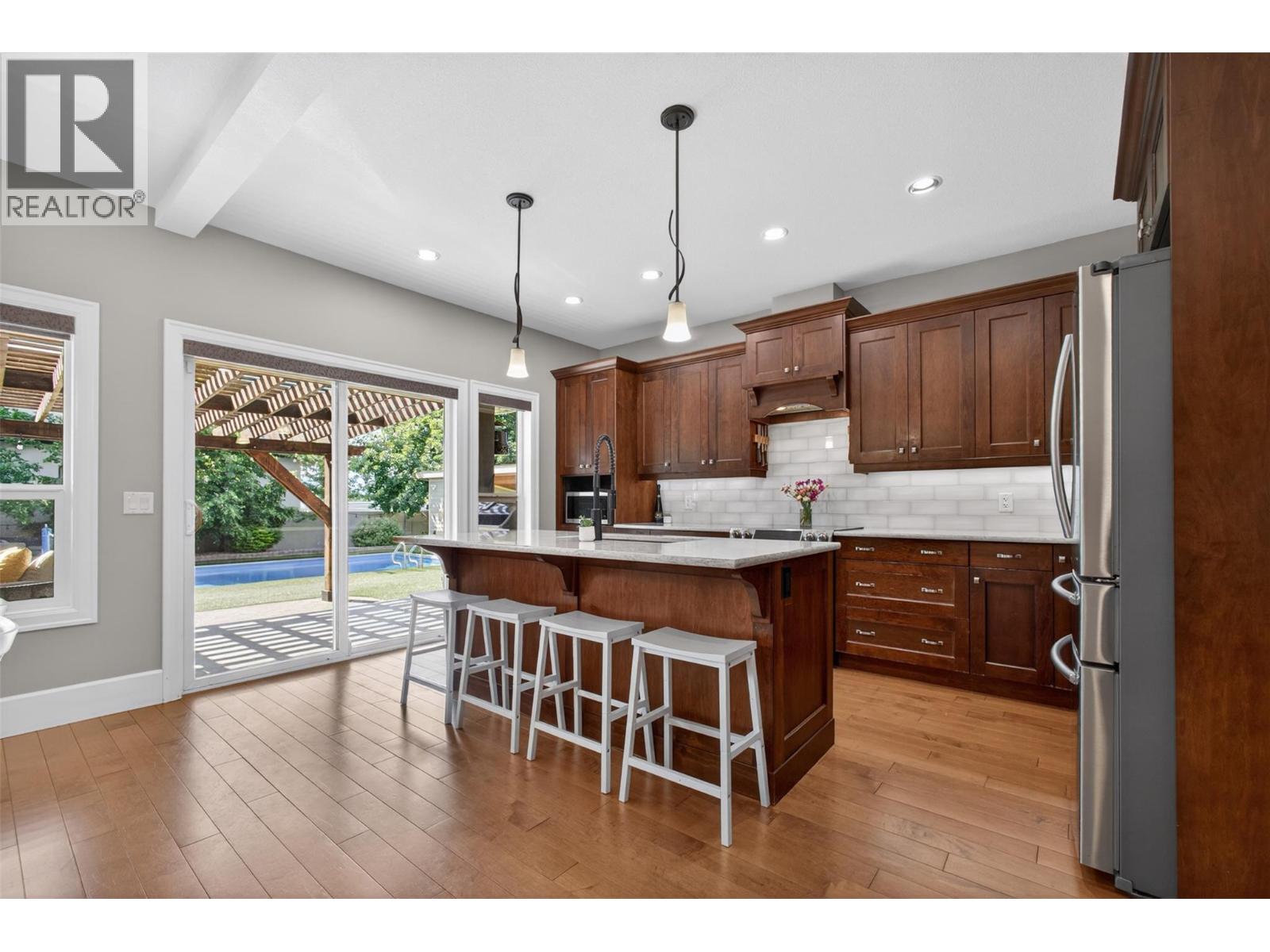 4588 Raymer Road - 13