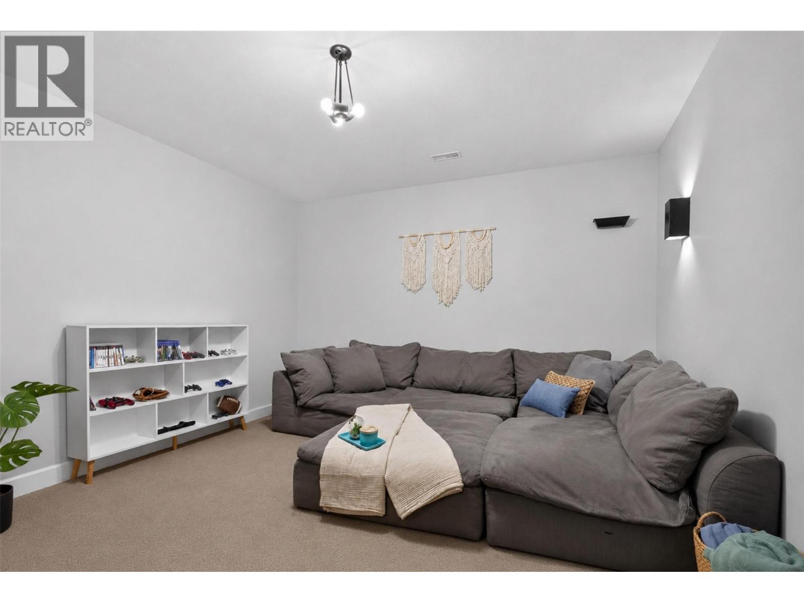 4588 Raymer Road - 53