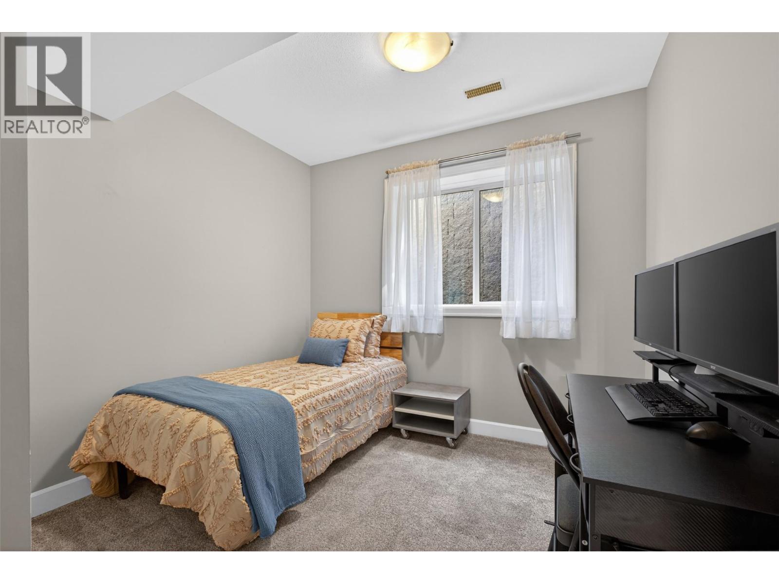 4588 Raymer Road - 52