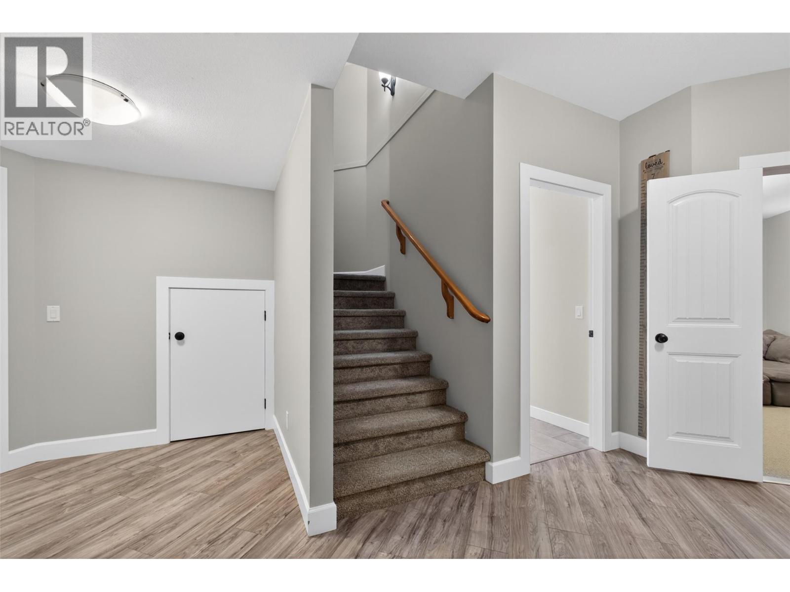 4588 Raymer Road - 57