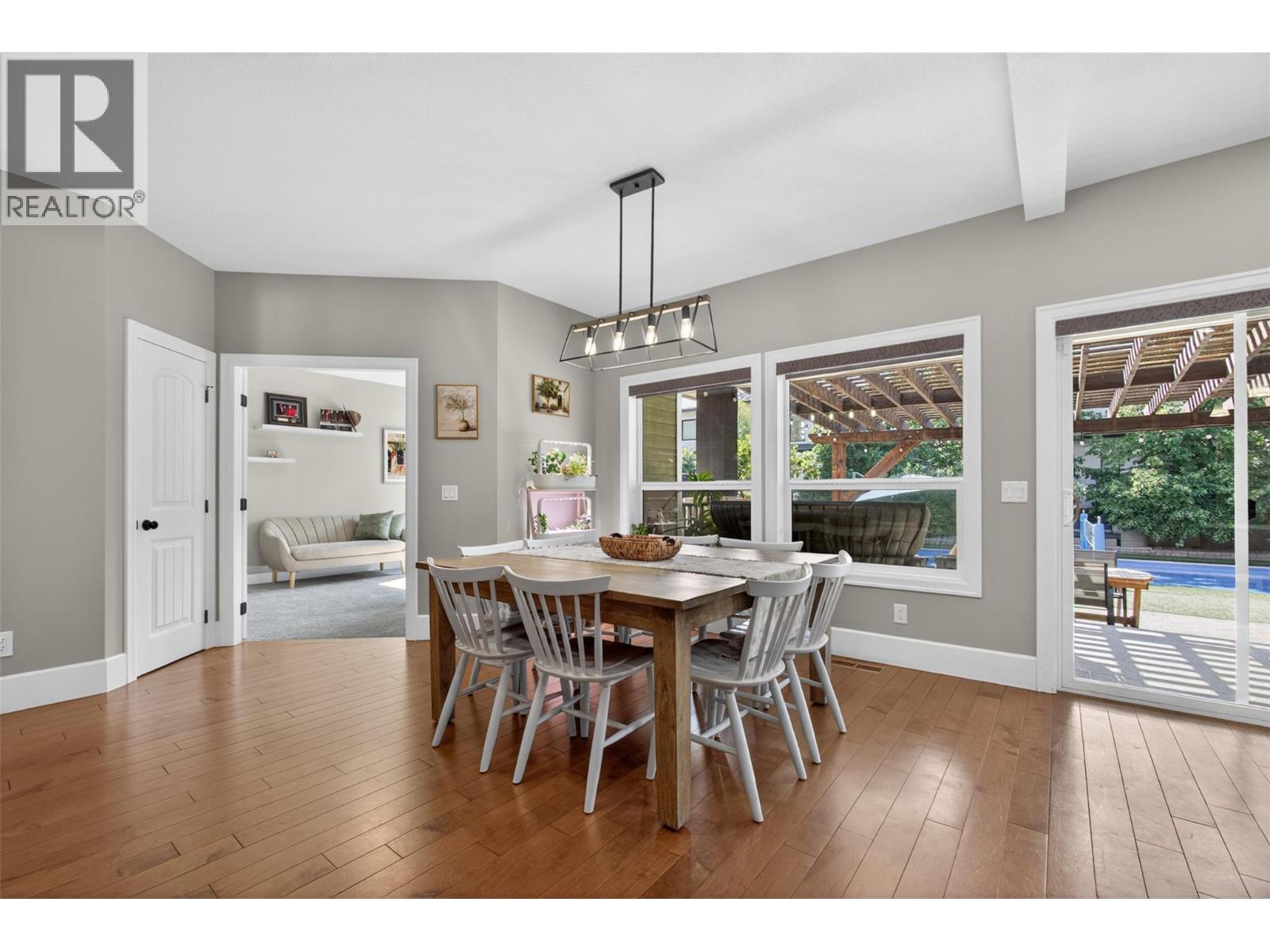 4588 Raymer Road - 17
