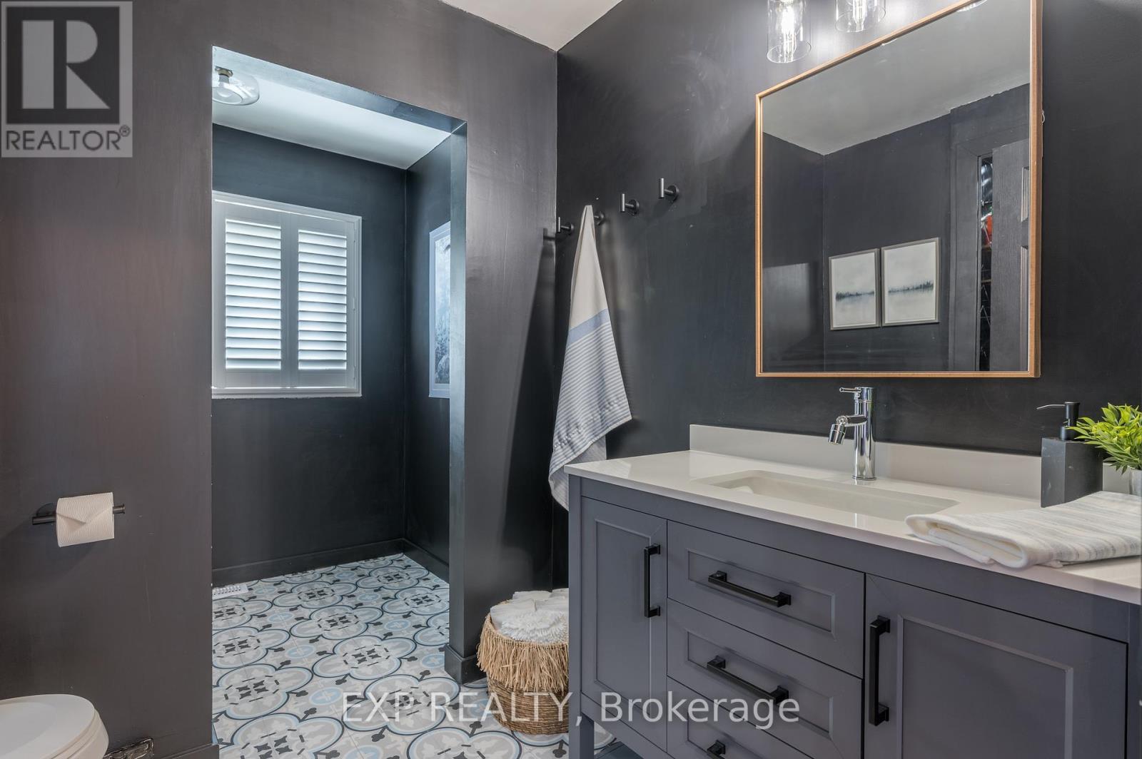 #30 6108 CURTIS POINT ROAD - 30