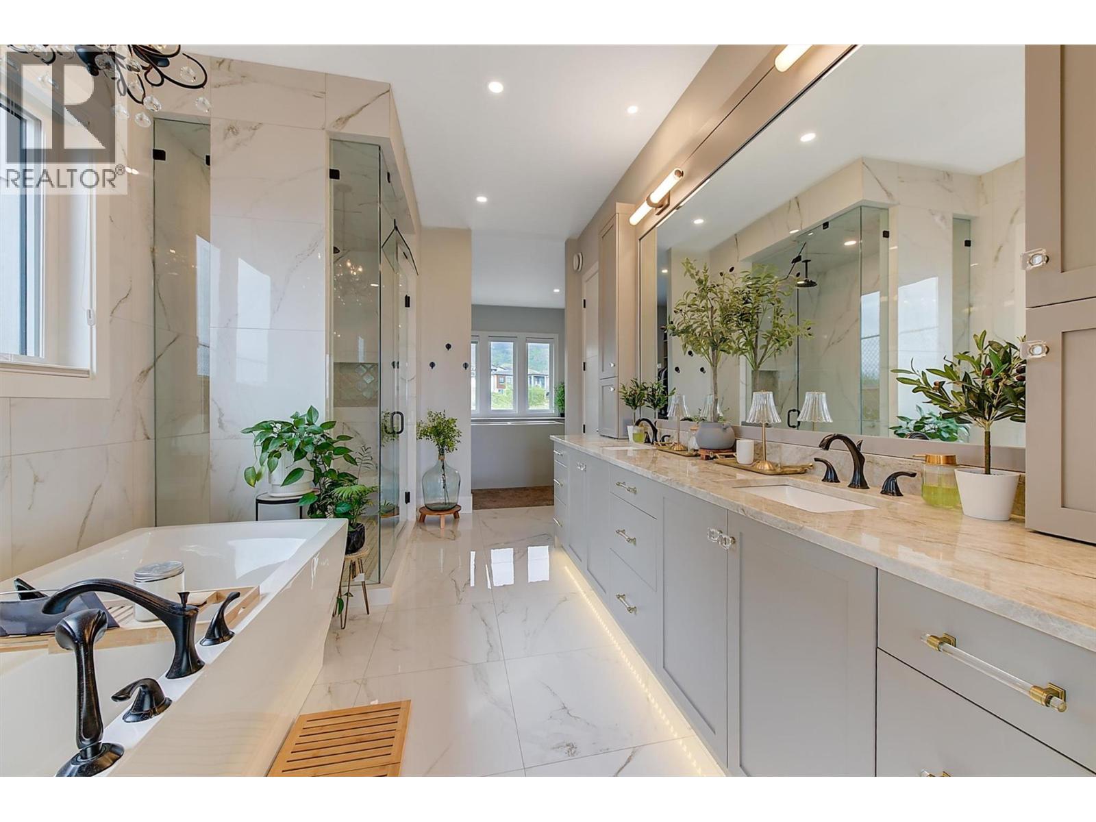  1612 Vincent Place, Kelowna