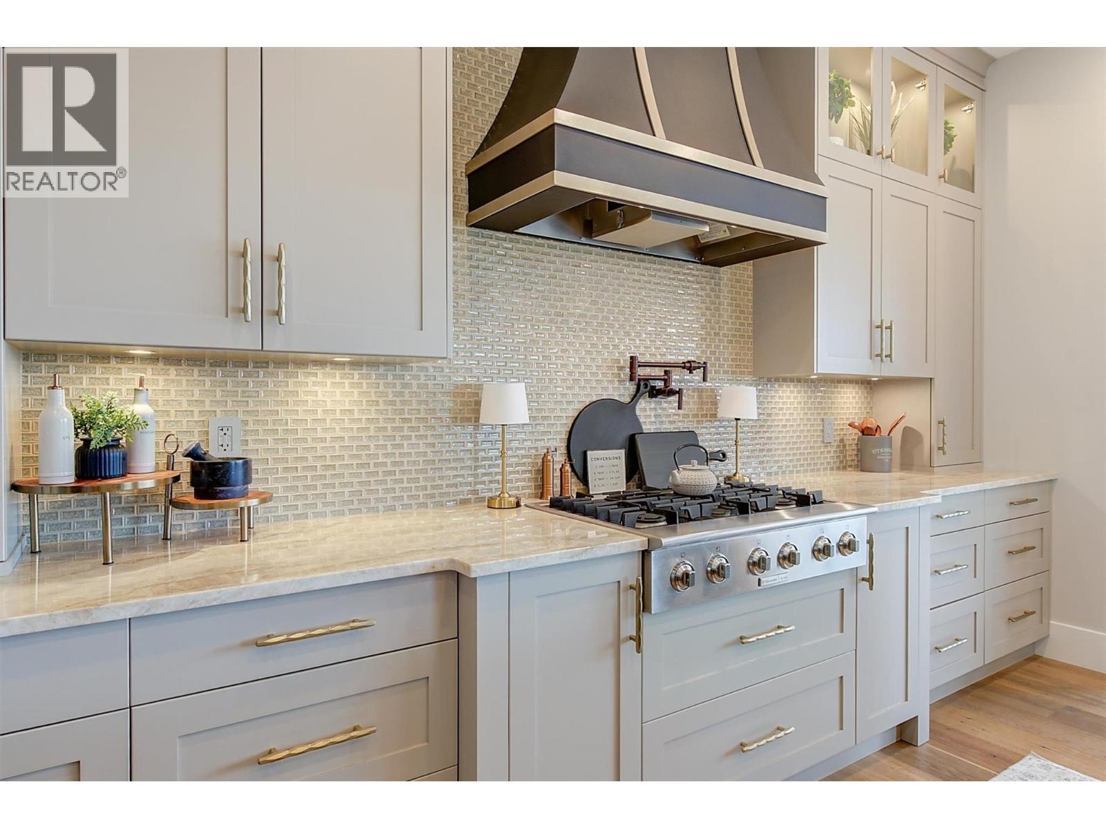  1612 Vincent Place, Kelowna