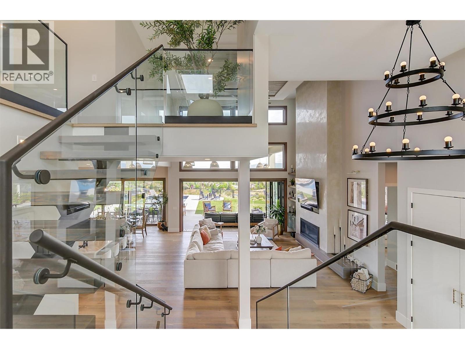  1612 Vincent Place, Kelowna