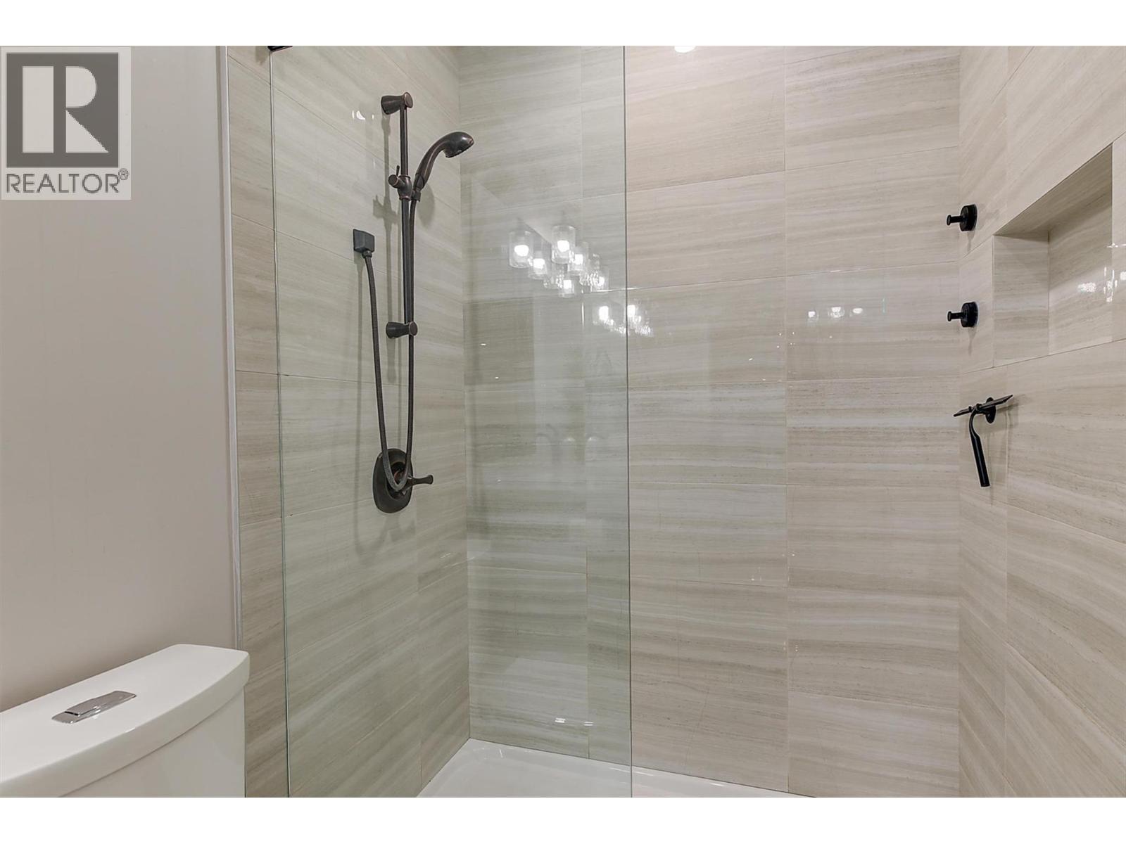 1612 Vincent Place - 81