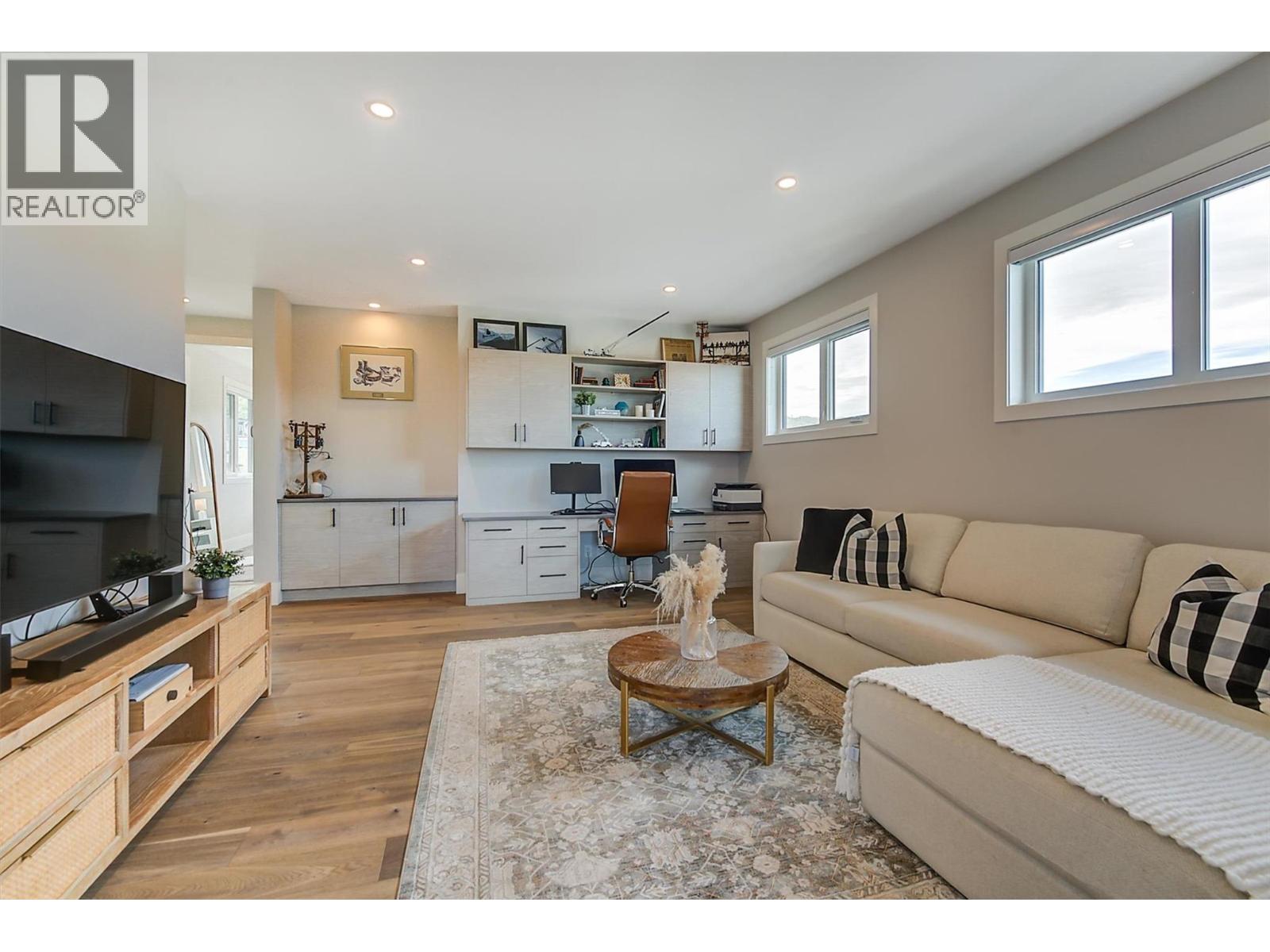  1612 Vincent Place, Kelowna