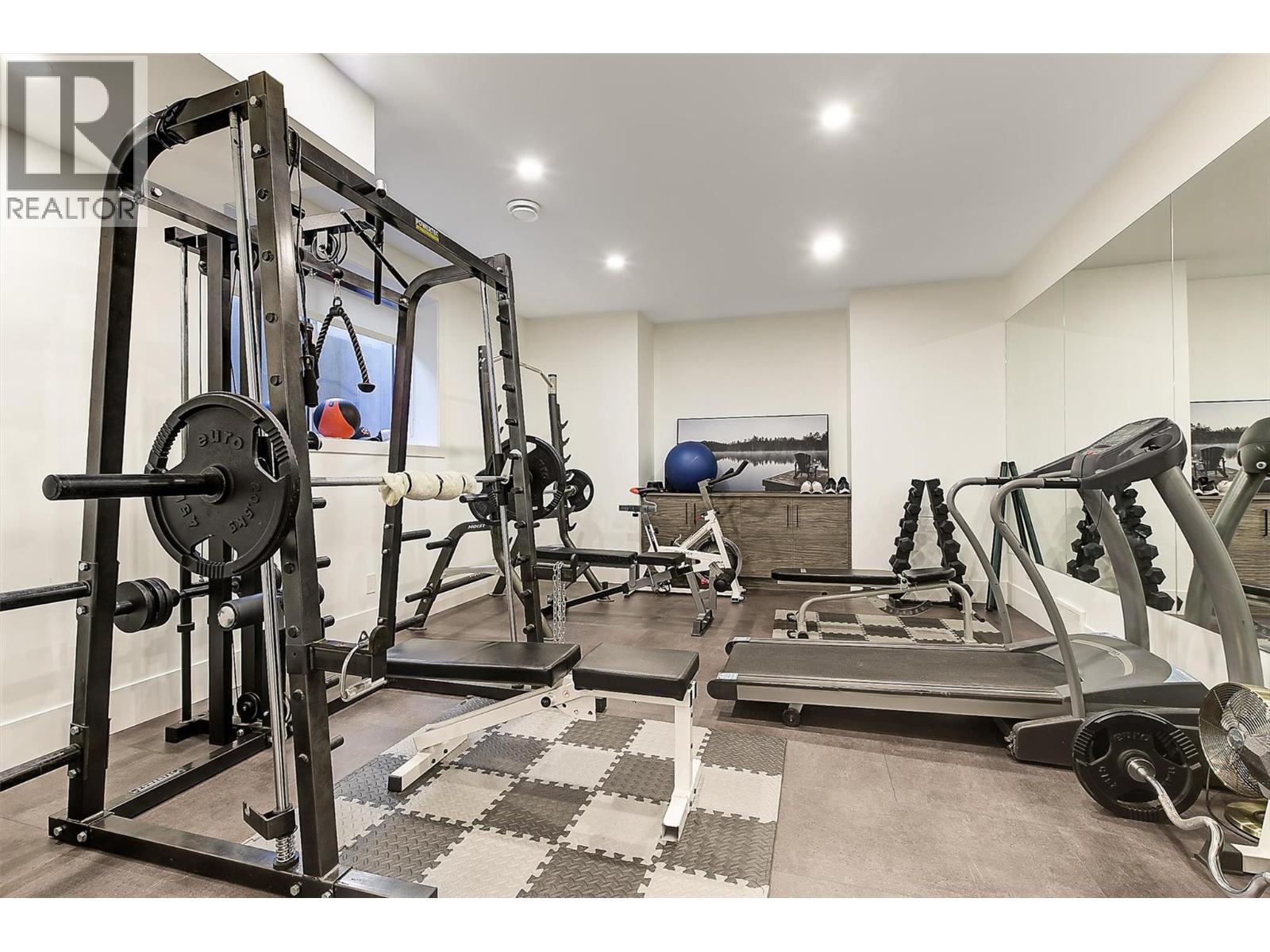1612 Vincent Place - 77