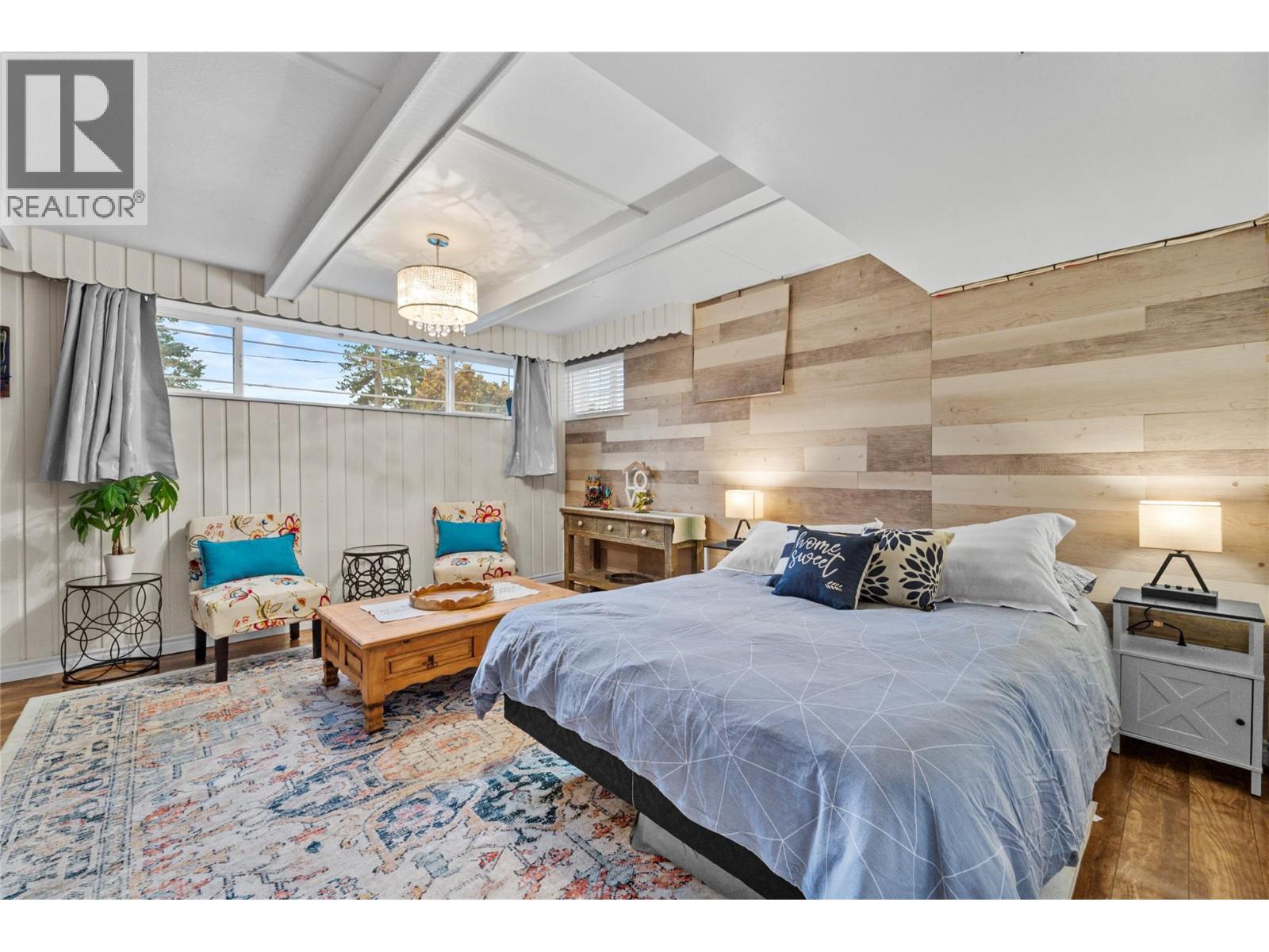 1515 ROBINSON Crescent - 19