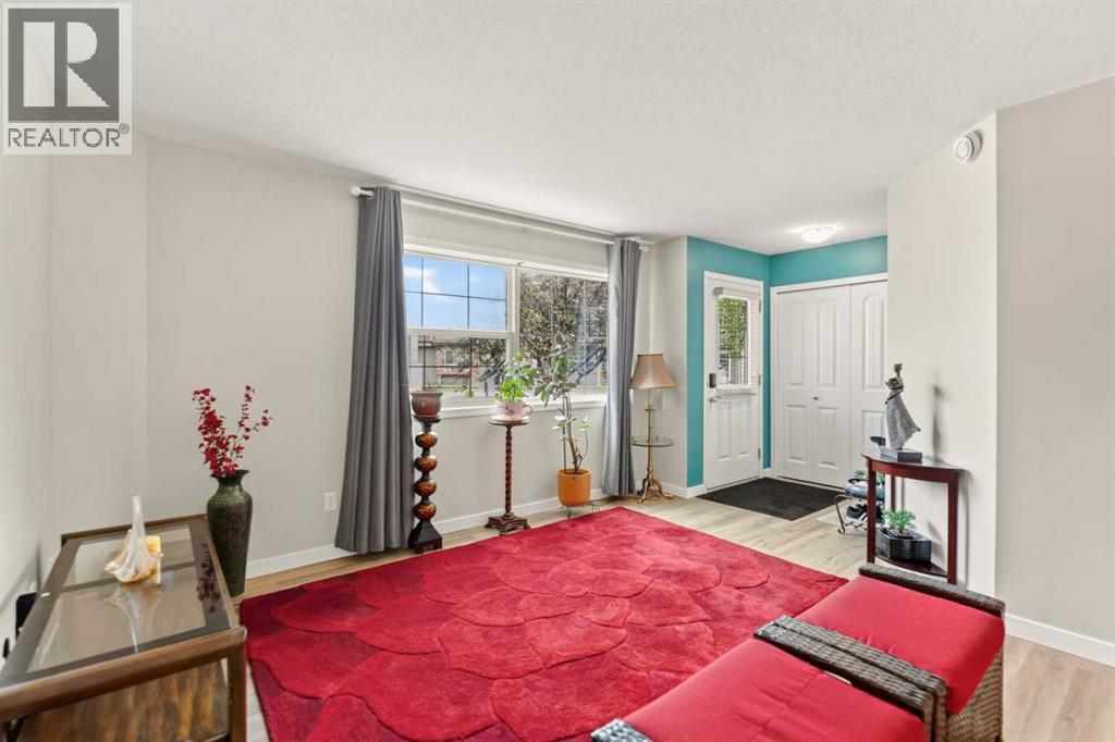 #915 31 Jamieson Avenue - 6
