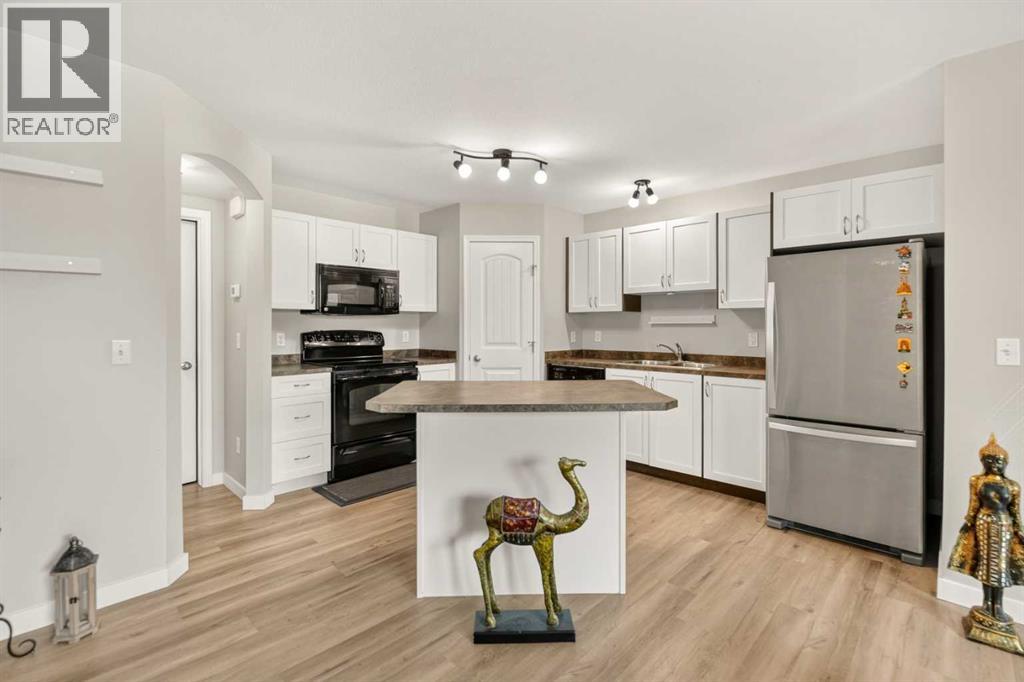 #915 31 Jamieson Avenue - 9