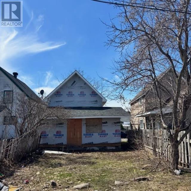 8 Grace ST - 3