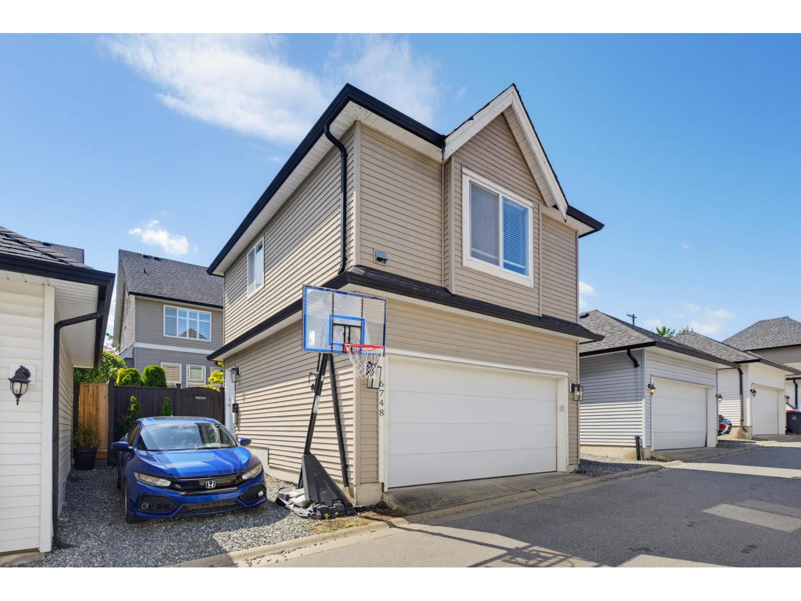 5 Bed, 5 Bath House for Sale in Surrey – 6748 193 STREET, Surrey – MLS# R3141508 - Image 36