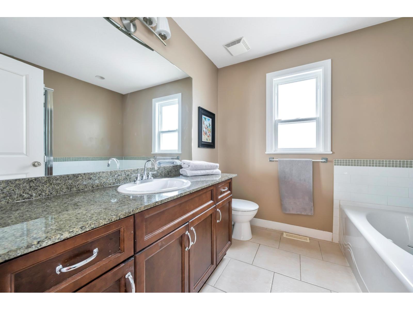 5 Bed, 5 Bath House for Sale in Surrey – 6748 193 STREET, Surrey – MLS# R3141508 - Image 20