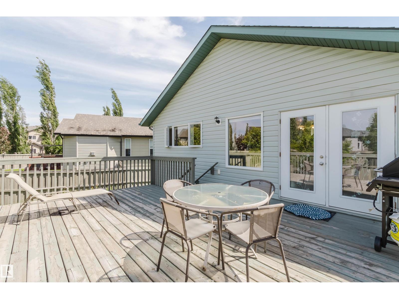 1743 MELROSE CR SW SW — photo 33