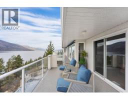 Kitchen - 2584 Arthur Road, Kelowna, BC V1V2B7 Photo 10