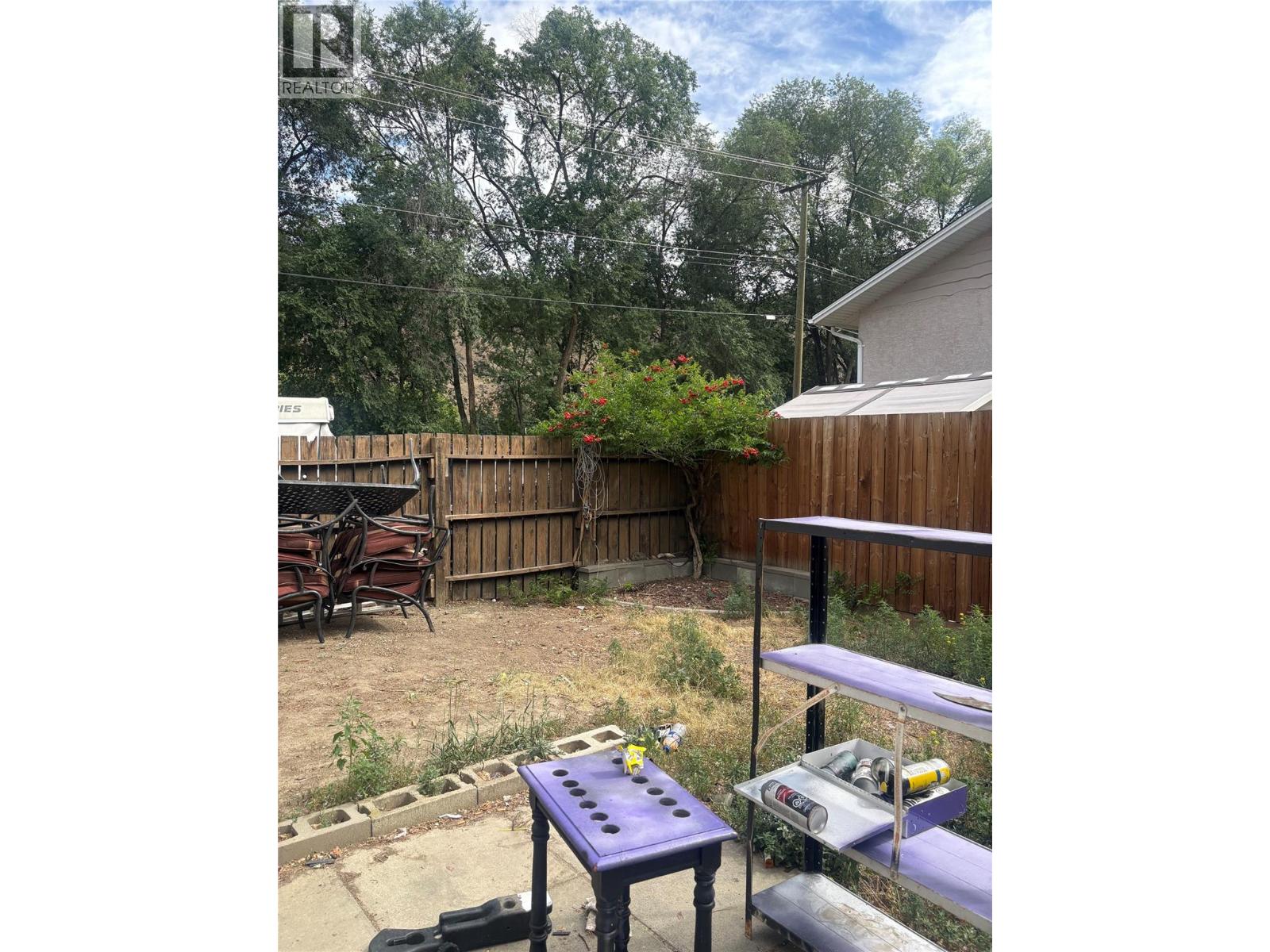 2515 EDGEMOUNT Avenue - 5