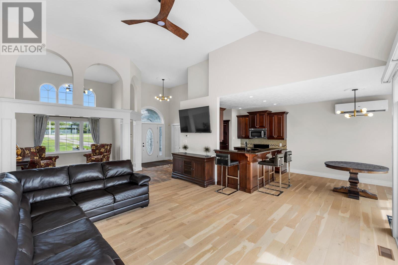 3 Stacy Lane - Image 23