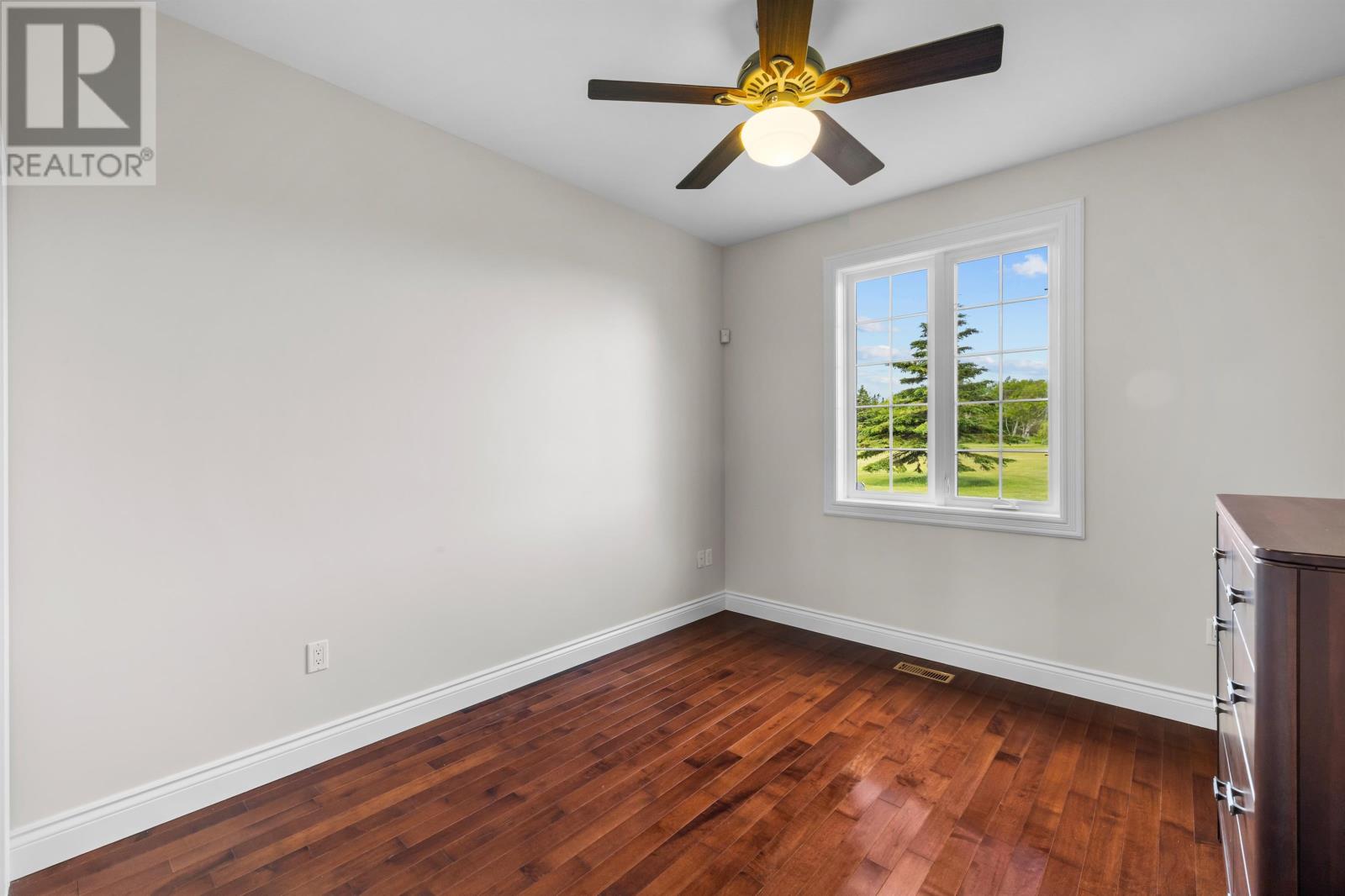 3 Stacy Lane - Image 33