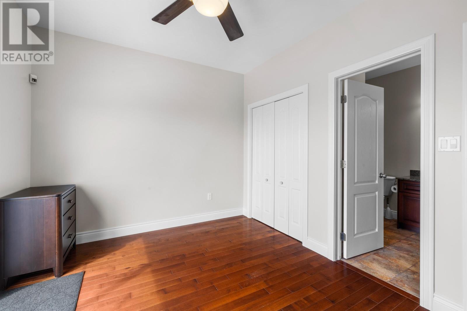 3 Stacy Lane - Image 35