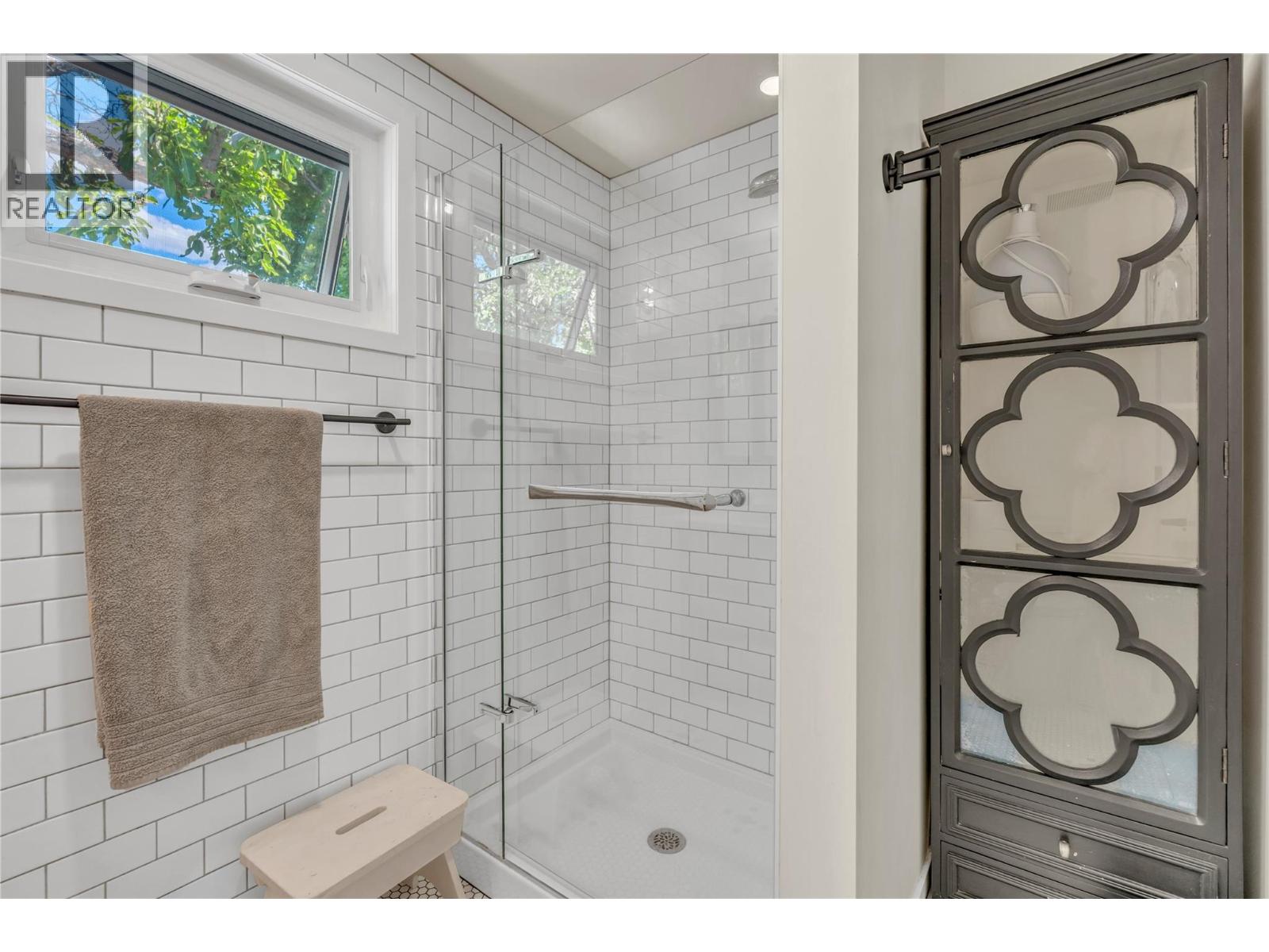 6611 Nixon Road - 34