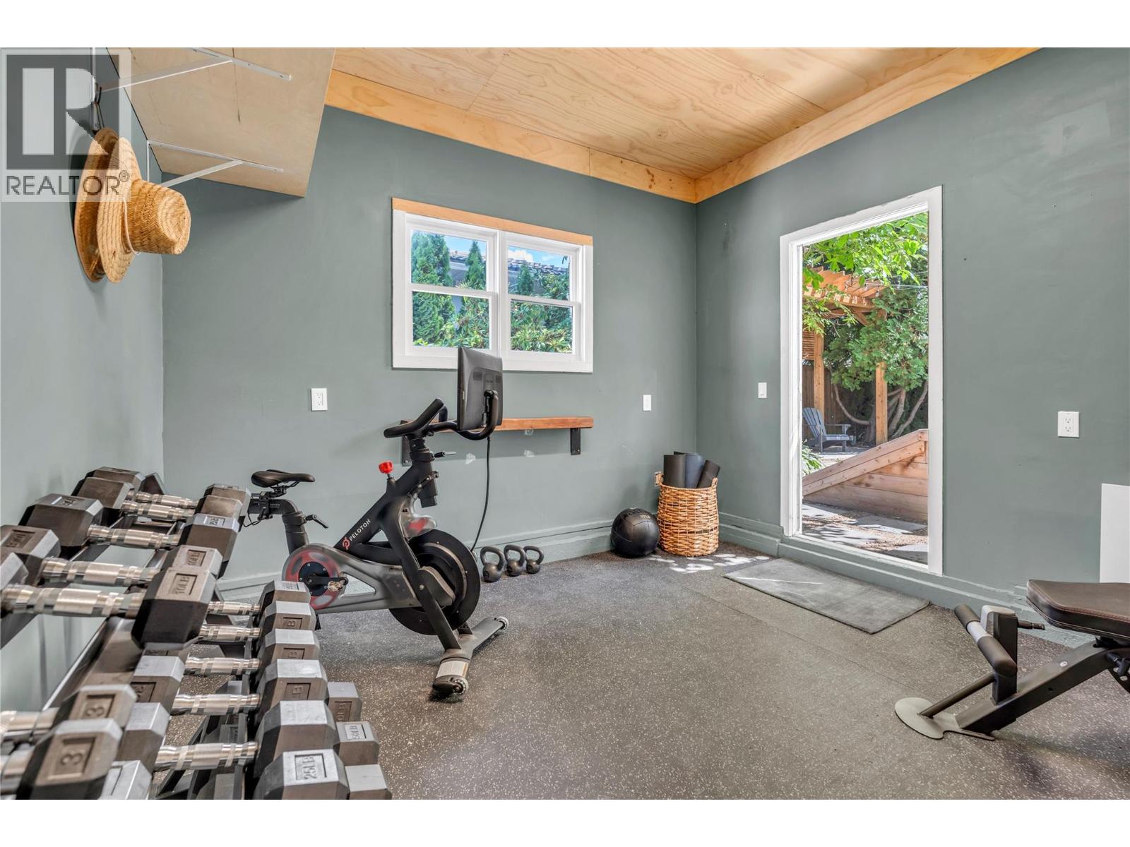 6611 Nixon Road - 48
